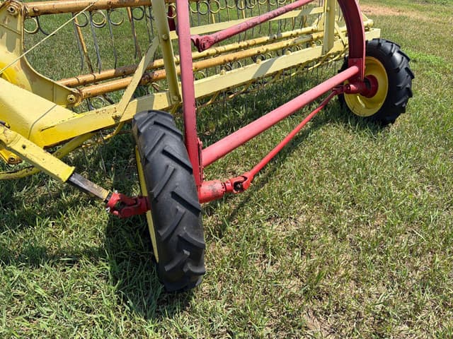 Image of New Holland 56 equipment image 4