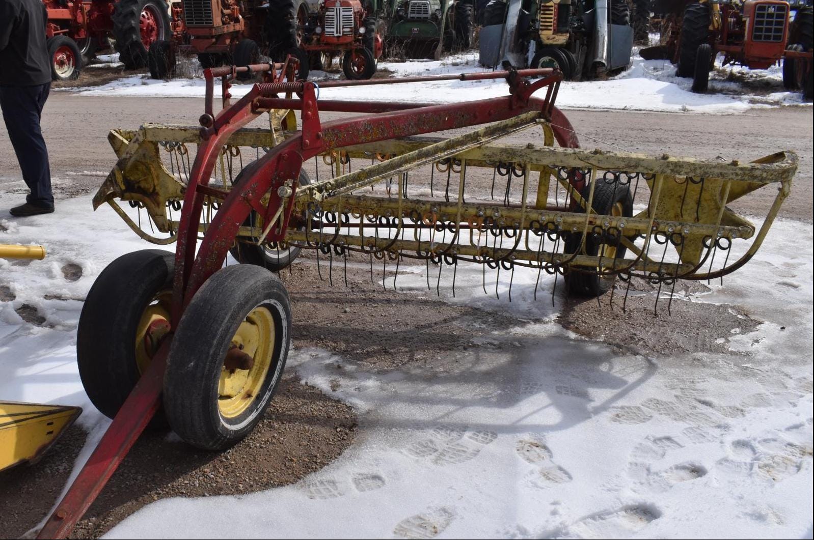 Main image New Holland 56