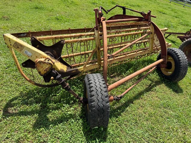 Image of New Holland 56 equipment image 4