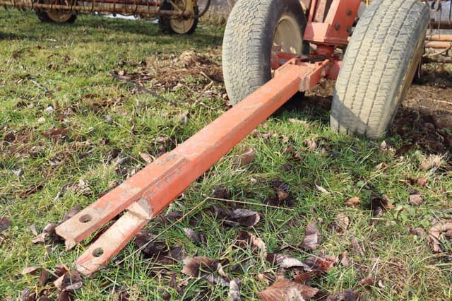 Image of New Holland 256 equipment image 4