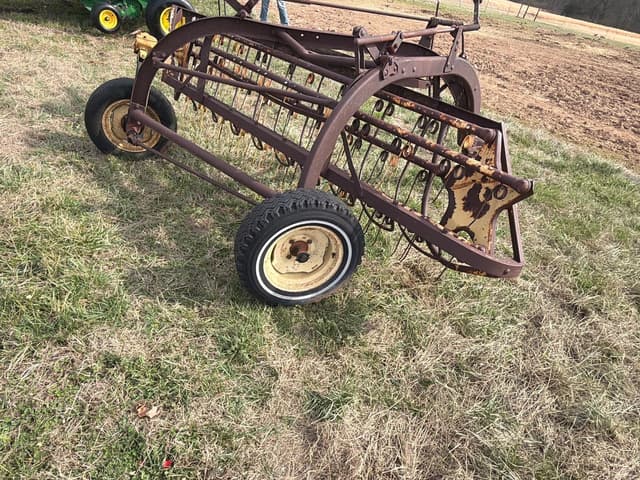 Image of New Holland 56 equipment image 2