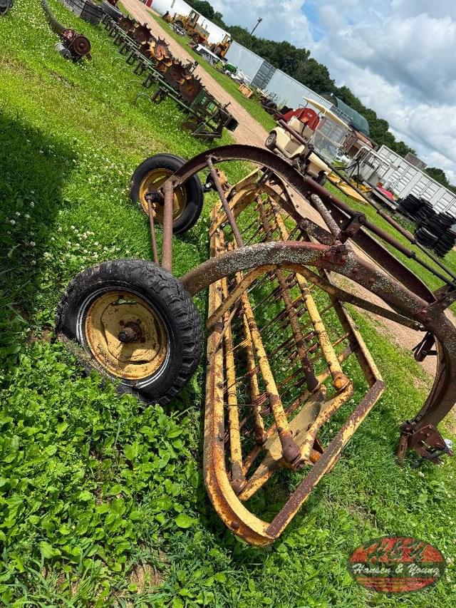 Image of New Holland 56 equipment image 3