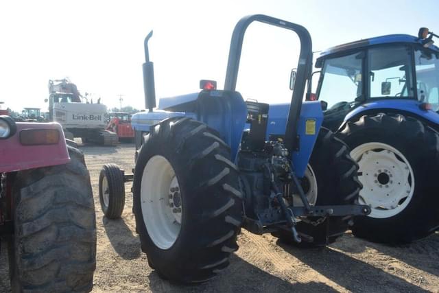 Image of New Holland 5610 equipment image 1