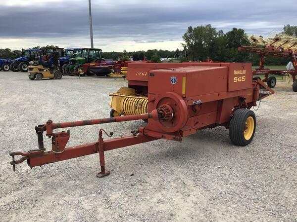 Image of New Holland 565 equipment image 1