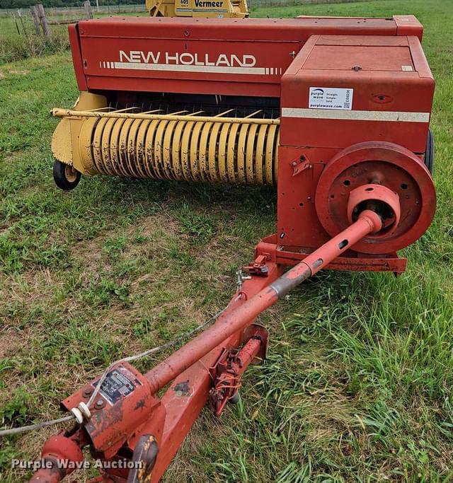 Image of New Holland 565 equipment image 1