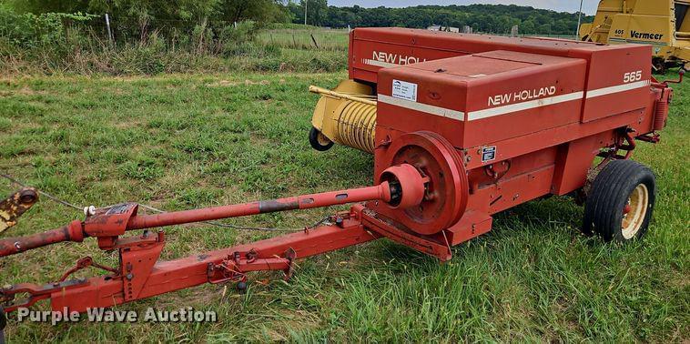 Image of New Holland 565 Primary image