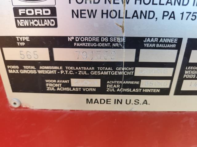 Image of New Holland 565 equipment image 2