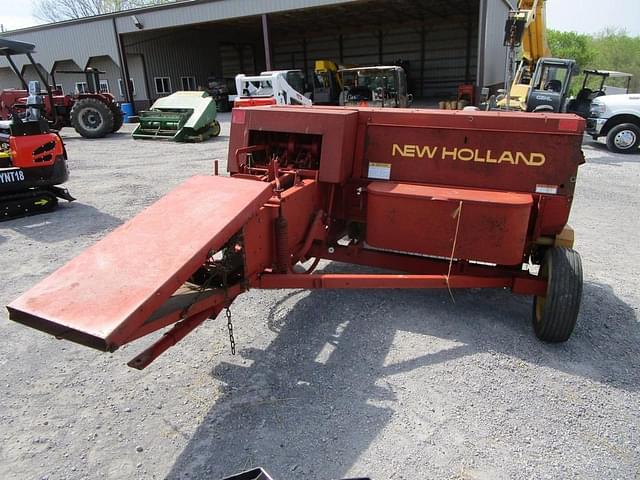 Image of New Holland 565 equipment image 3