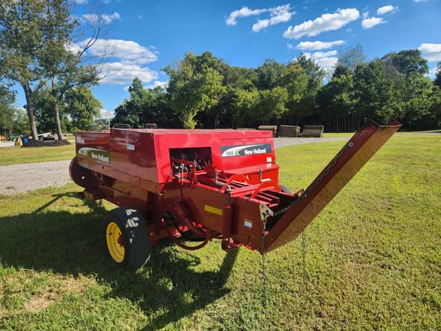 Image of New Holland 565 equipment image 2