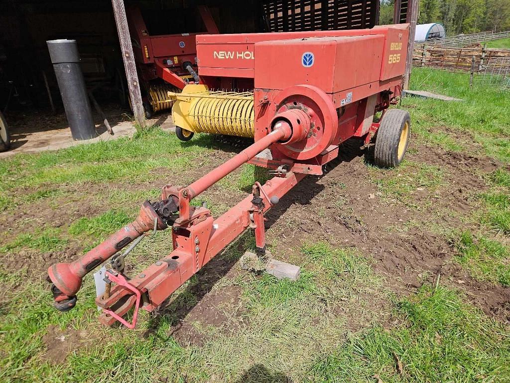 Image of New Holland 565 Primary image