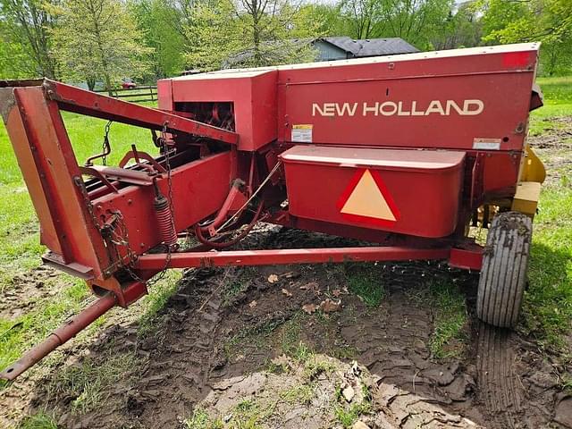 Image of New Holland 565 equipment image 3