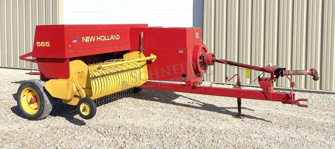 Image of New Holland 565 Primary image