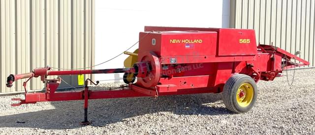 Image of New Holland 565 equipment image 1