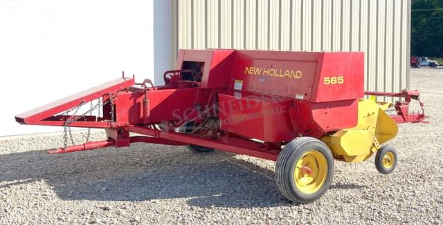 Image of New Holland 565 equipment image 4