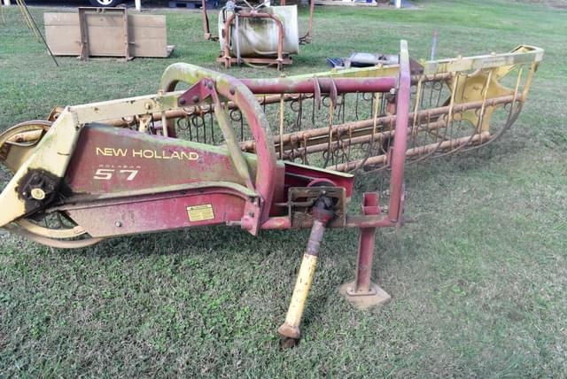 Image of New Holland 57 equipment image 4