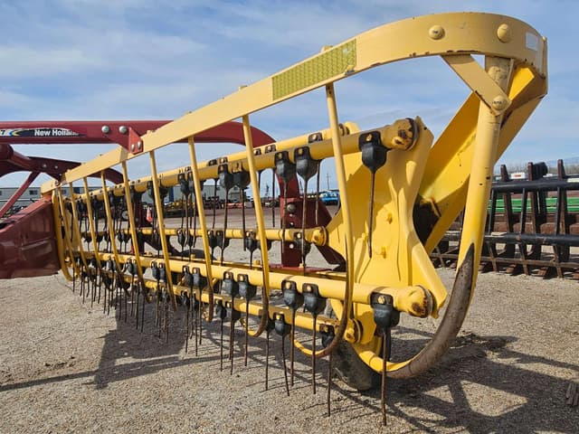 Image of New Holland Rolabar 57 equipment image 4