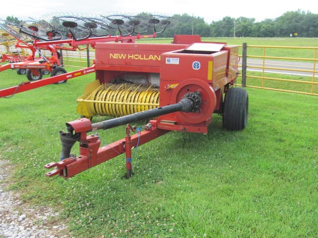 Image of New Holland 570 equipment image 1