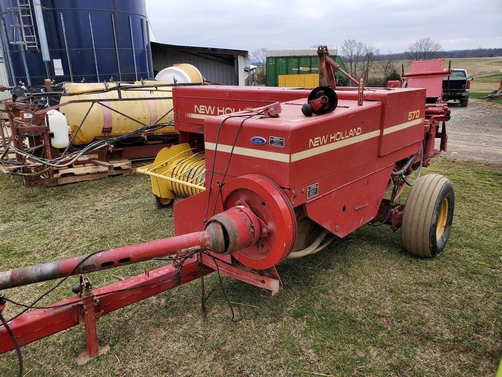 Main image New Holland 570