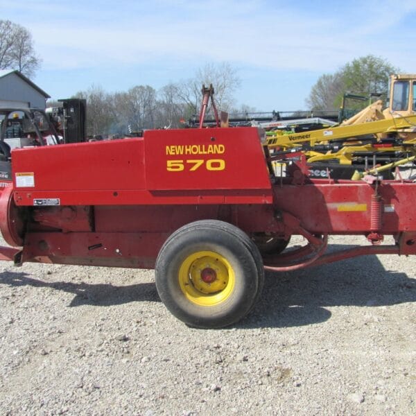 2004 New Holland 570 Equipment Image0