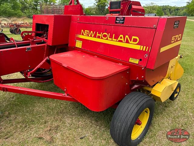 Image of New Holland 570 equipment image 2