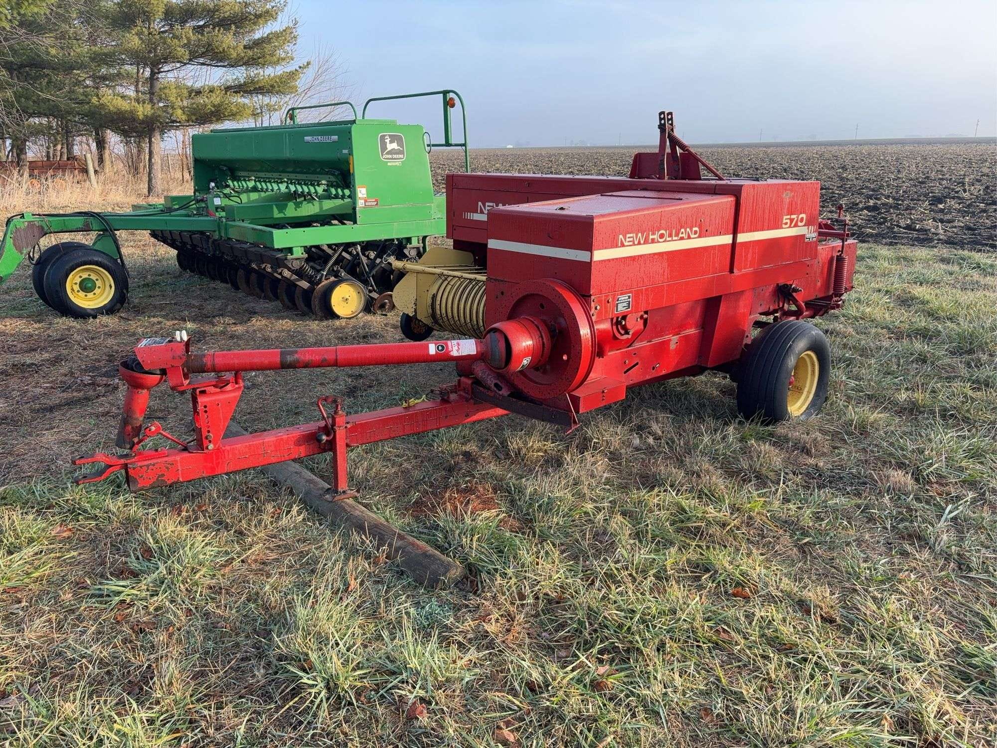 New Holland 570 Equipment Image0