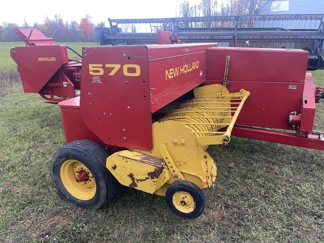 Image of New Holland 570 equipment image 3