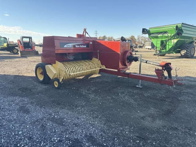 Image of New Holland 570 equipment image 4