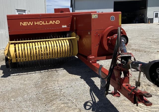 Image of New Holland 570 equipment image 1