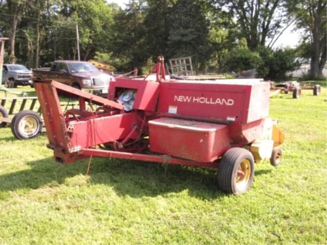 Image of New Holland 570 equipment image 3