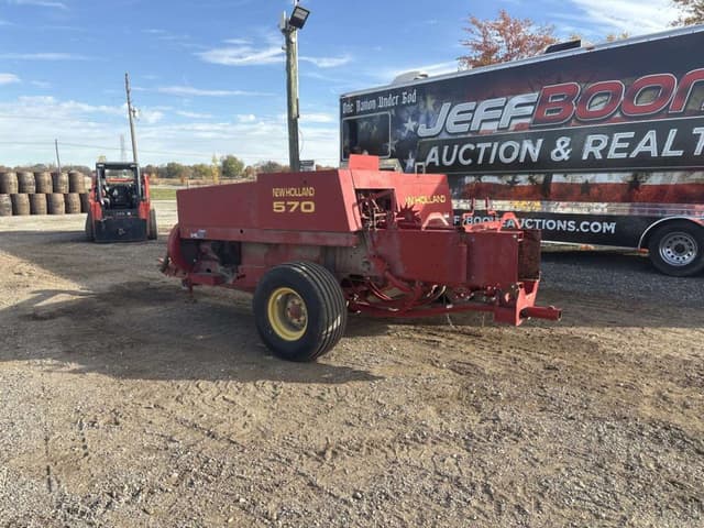 Image of New Holland 570 equipment image 2