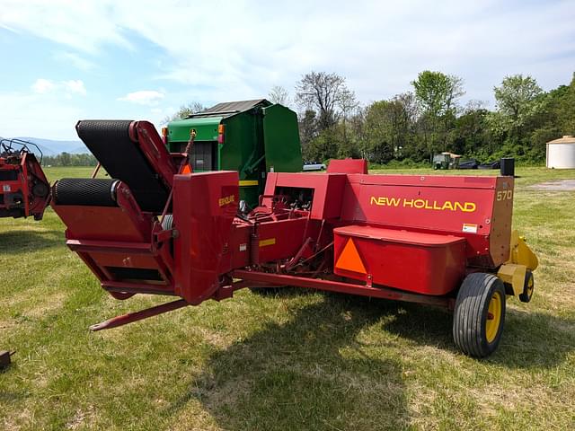 Image of New Holland 570 equipment image 3