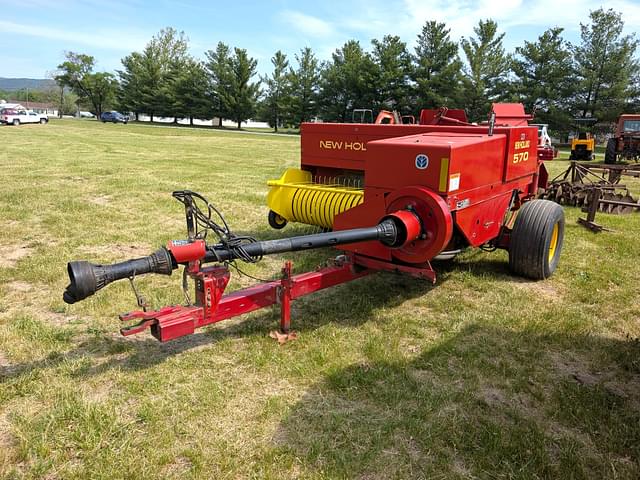 Image of New Holland 570 equipment image 1