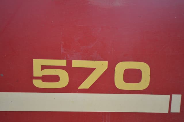 Image of New Holland 570 equipment image 4