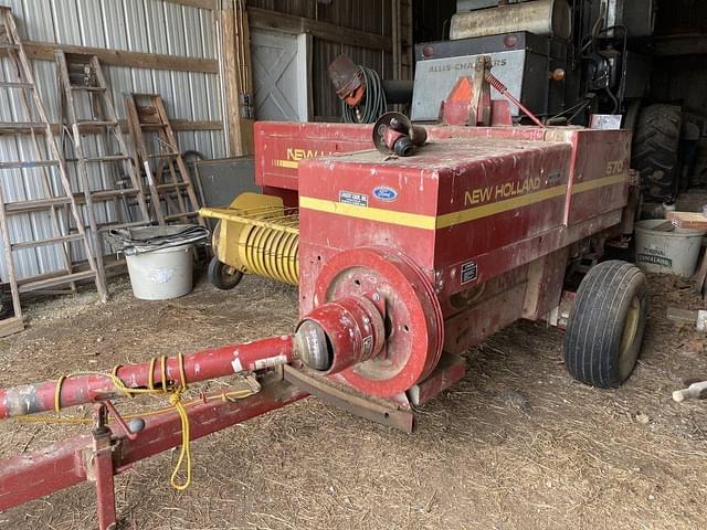 Image of New Holland 570 equipment image 1