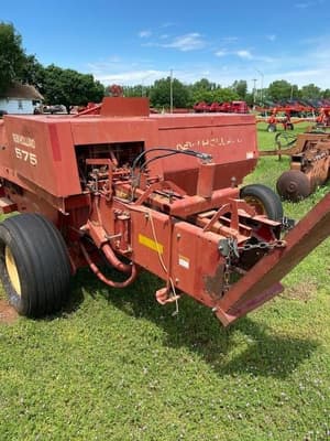 New Holland 575 Image
