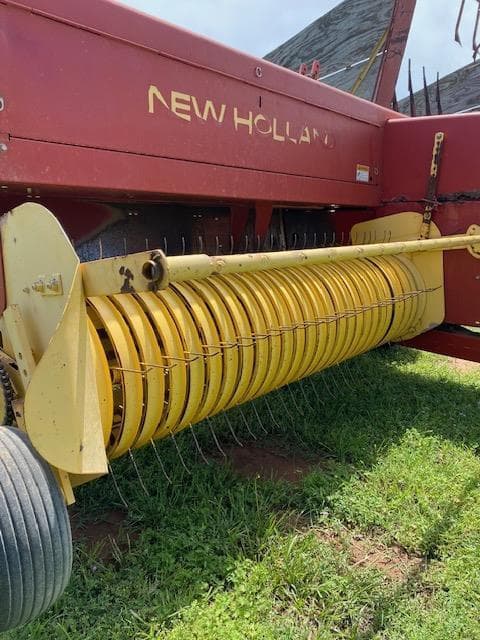 Image of New Holland 575 equipment image 3