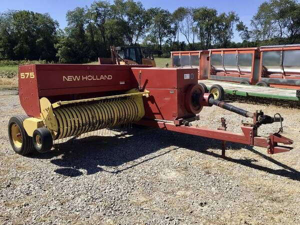 New Holland 575 Equipment Image0
