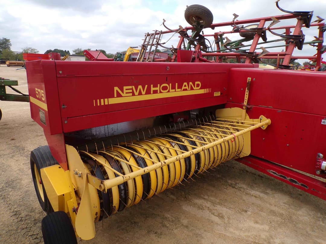 Image of New Holland 575 Image 0