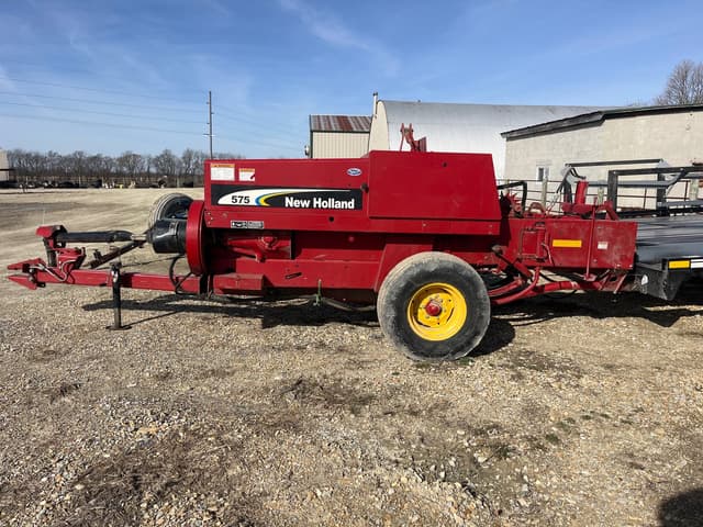 Image of New Holland 575 equipment image 3