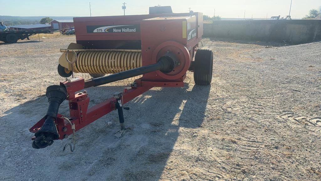 Main image New Holland 575