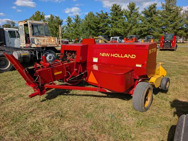 Image of New Holland 575 equipment image 2