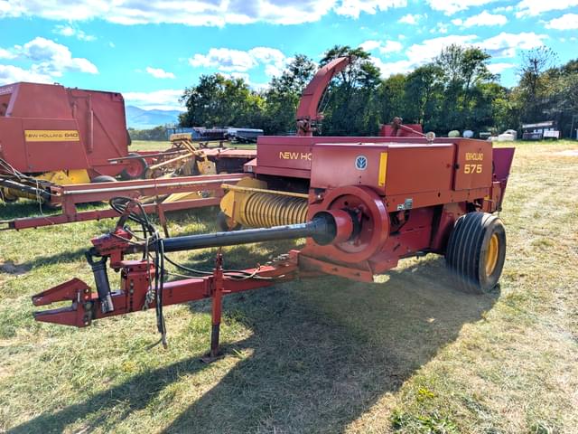 Image of New Holland 575 equipment image 3