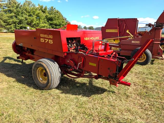 Image of New Holland 575 equipment image 1