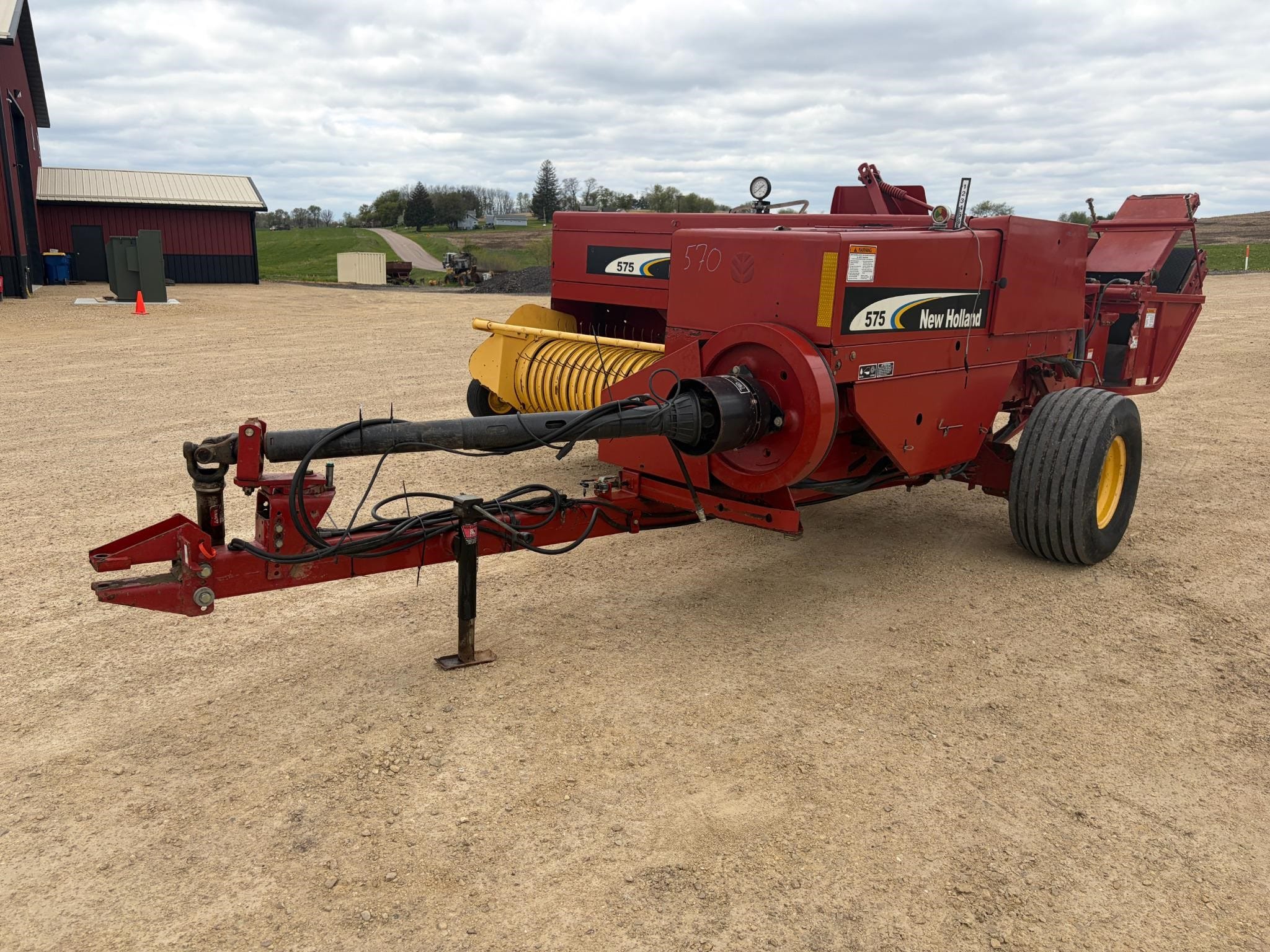New Holland 575 Equipment Image0