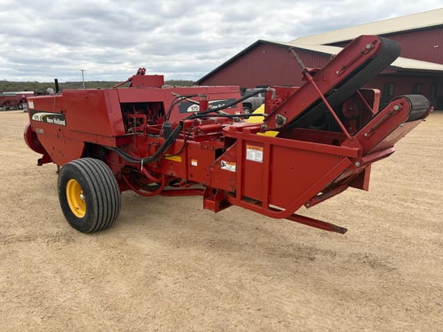 Image of New Holland 575 equipment image 1