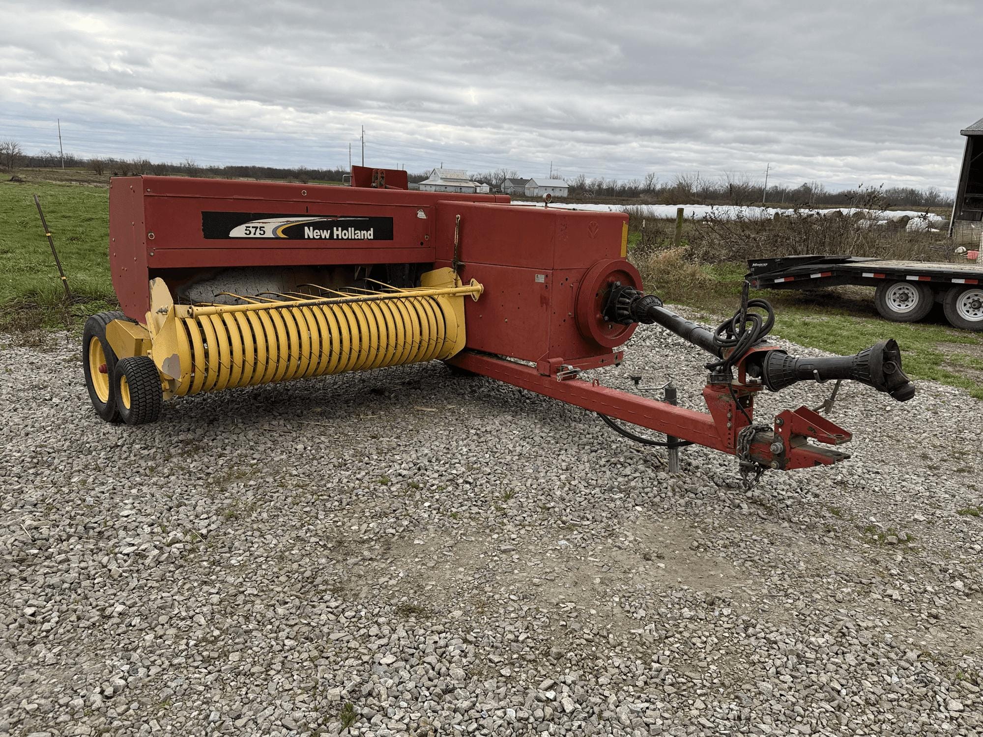 New Holland 575 Equipment Image0