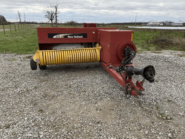 Image of New Holland 575 equipment image 1