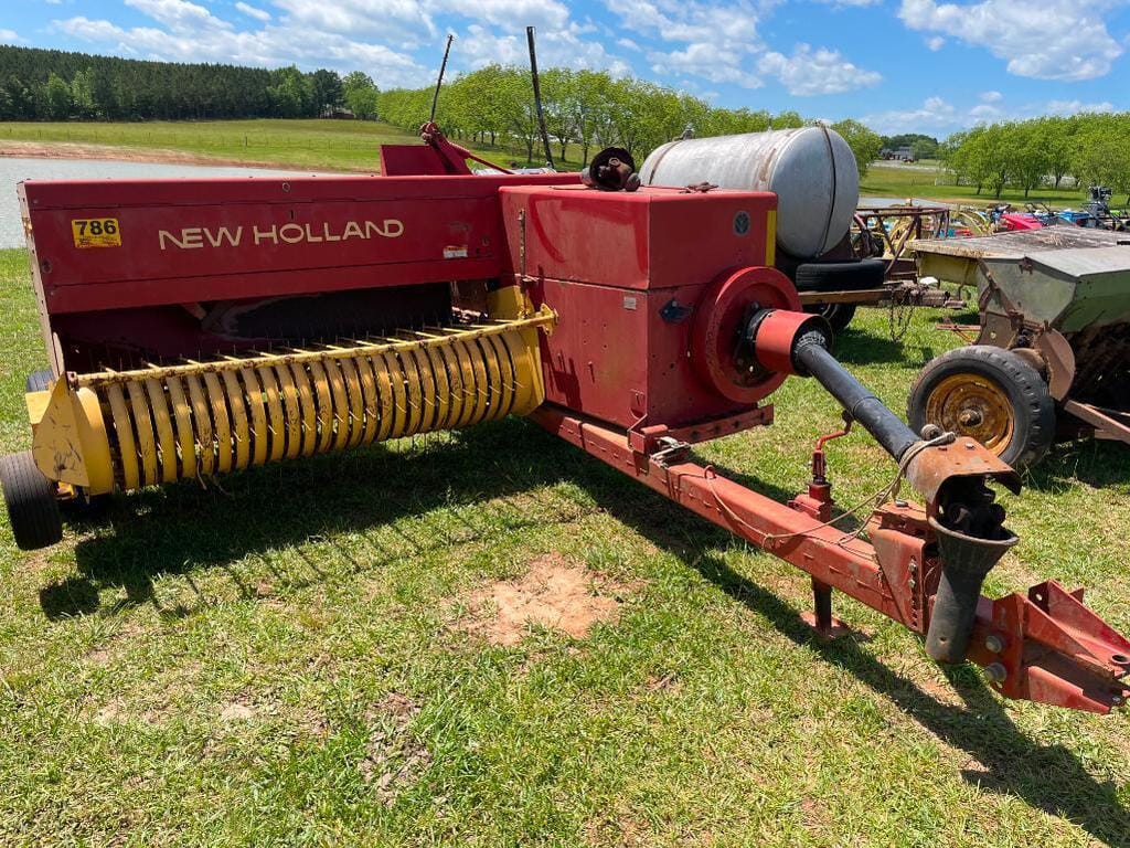 Main image New Holland 575