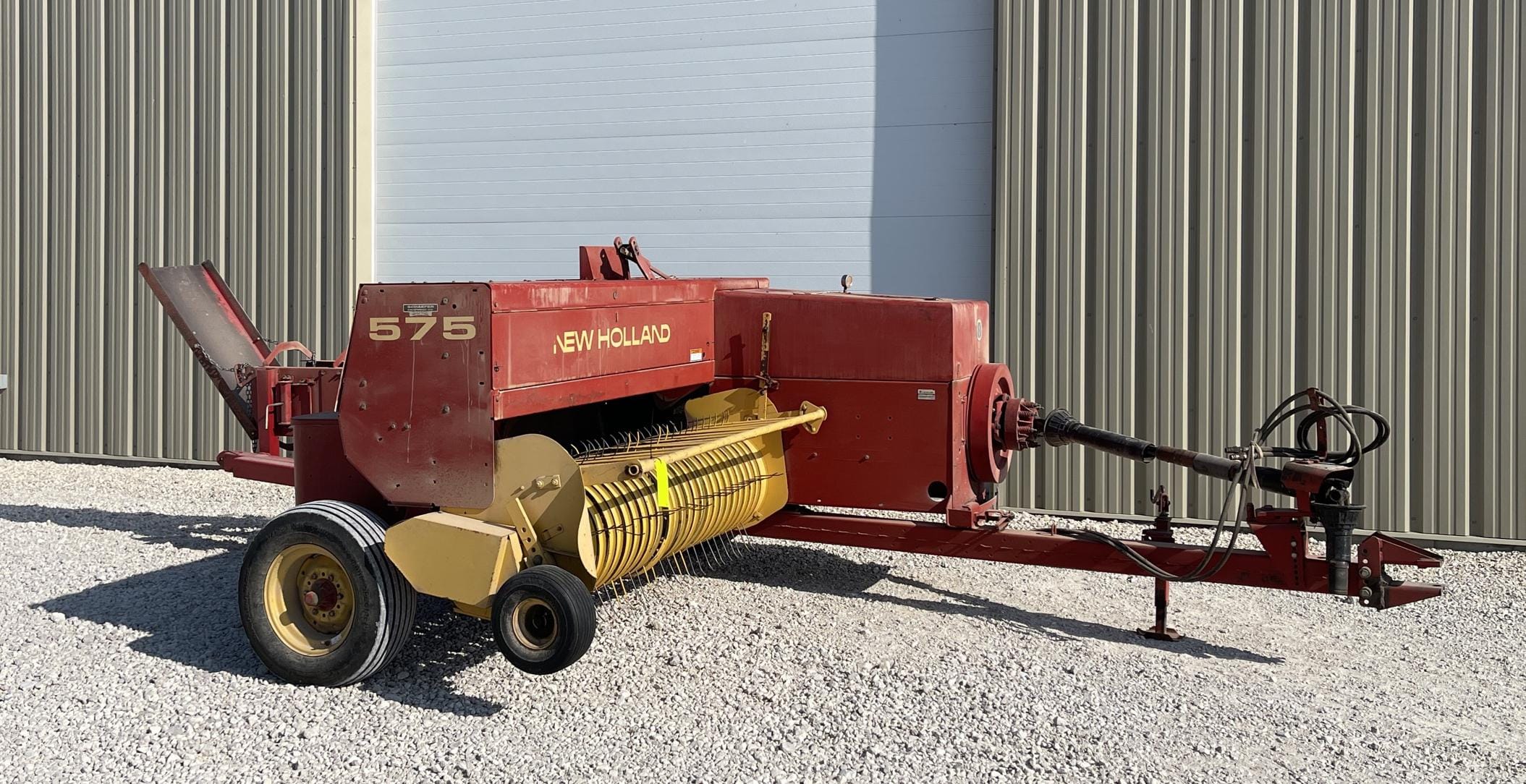 Main image New Holland 575