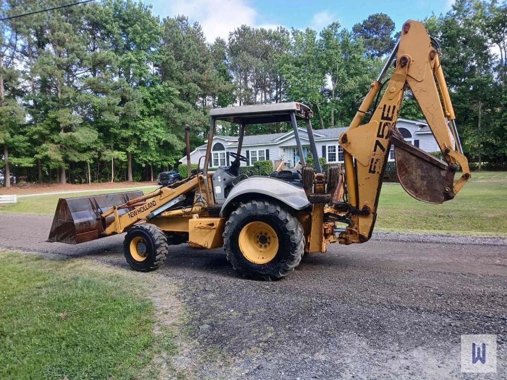 New Holland 575E Equipment Image0